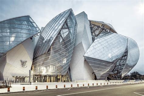 Louis Vuitton foundation paintings